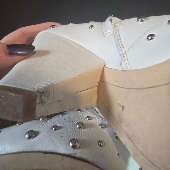 Sam Edelman Roya white booties silver studs cone heel pointed toe flashy size 8 - Picture 12 of 15